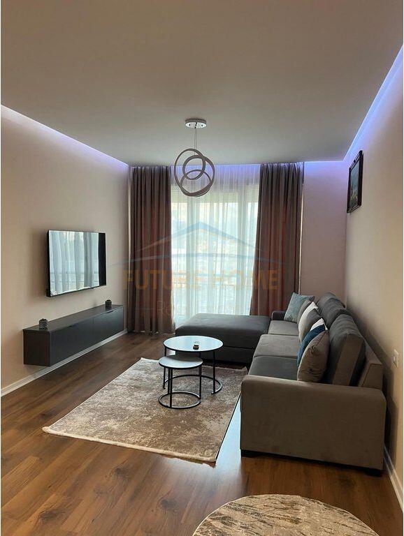 APARTAMENT 2+1+VERANDE  ME QERA RRUGA E DIBRES