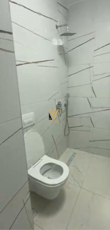 JEPET APARTAMENT 3+1+BLK ME QERA NE PASKUQAN 50.000 LEKE