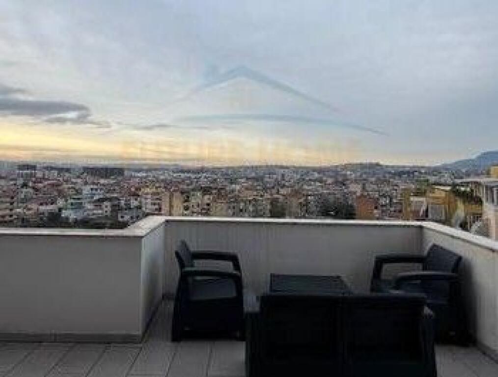 Qera, Apartament 2+1+2+Verande, Rruga e Dibres, Tirane