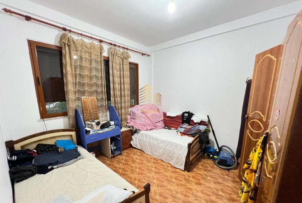 Shitet, Vile 2 kateshe, Ali Demi, 400,000 Euro