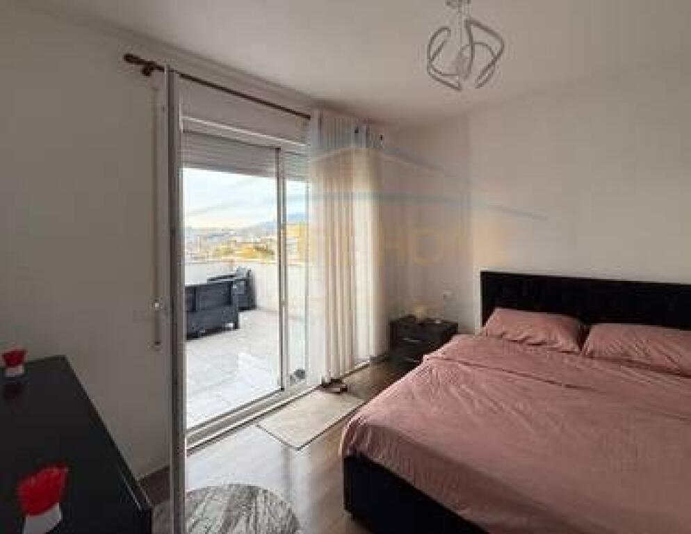 Qera, Apartament 2+1+2+Verande, Rruga e Dibres, Tirane