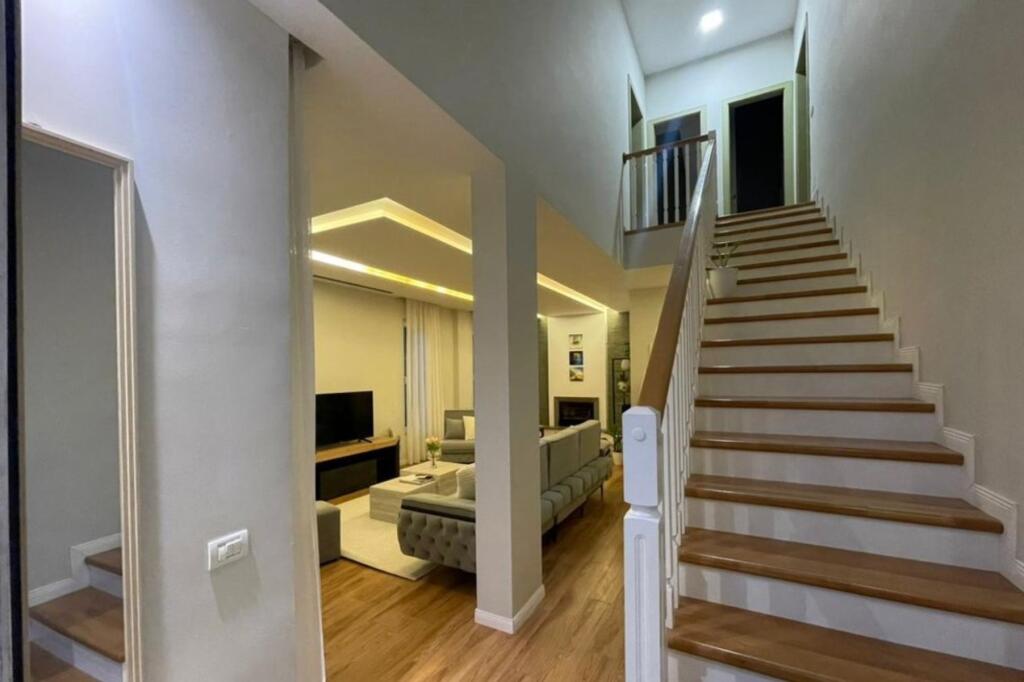 🌟 Jepet me Qira – Vilë e Mobiluar me Oborr në Prush, Tirane