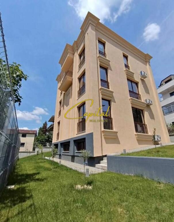 JEPET VILE ME QIRA 360 M2 RRUGA E ELBASANIT 250.000 LEKE