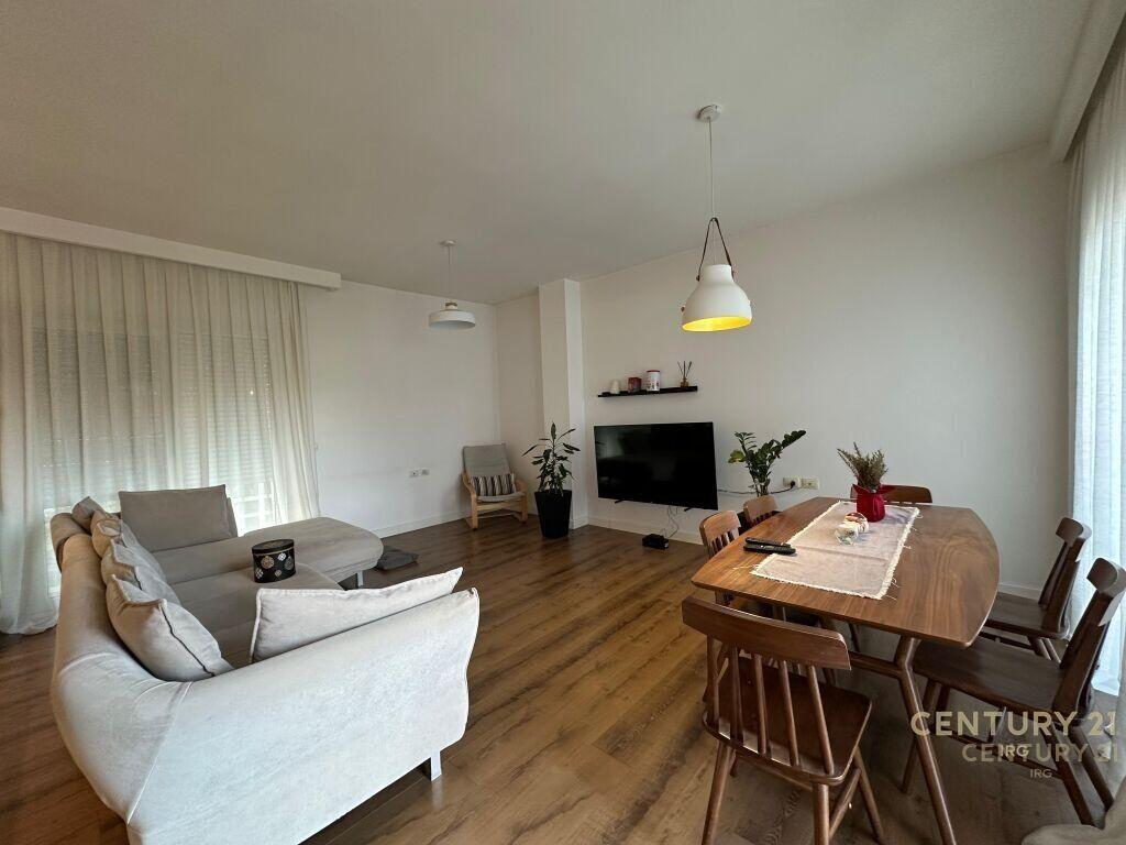 Shitet Apartament 3+1 tek Rezidenca Kodra Diellit 1/ Zgjatimi.