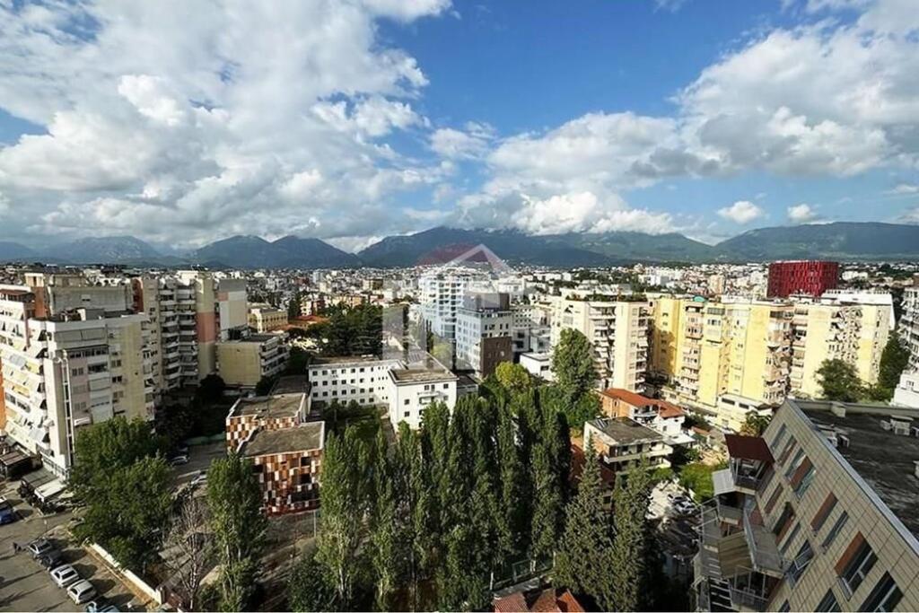 Apartment 3+1 for sale Std.Air Albania!