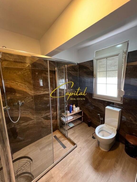 APARTAMENT ME QIRA 3+1+2 21 DHJETORI 60.000 LEKE