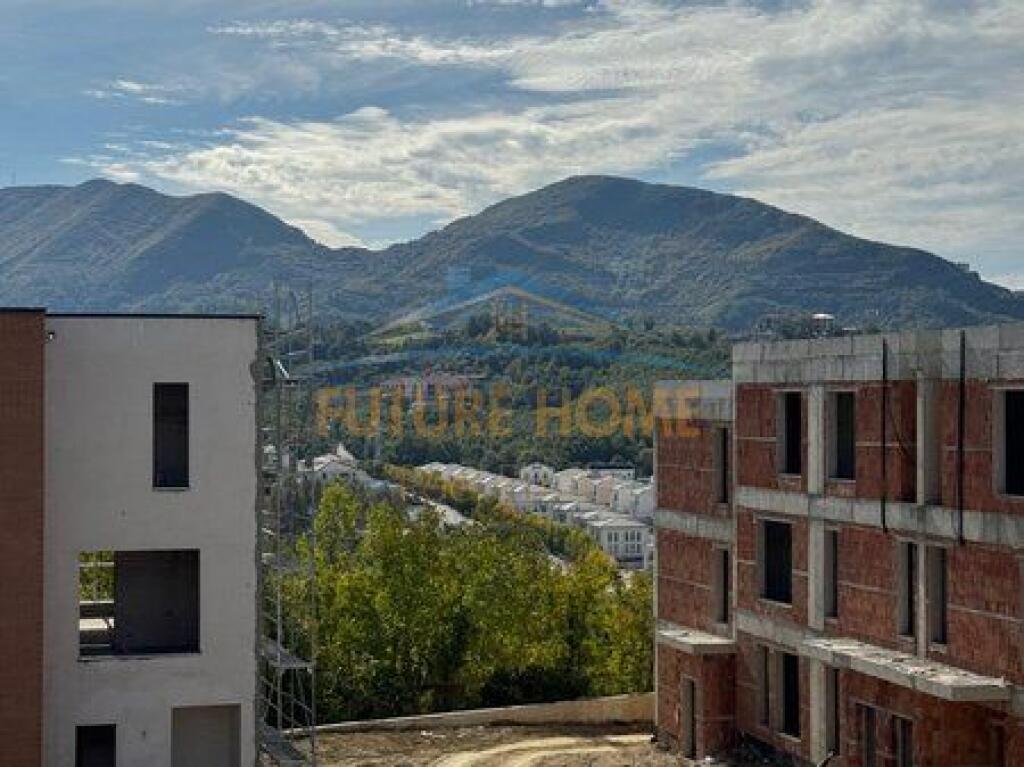 Shitet, Viletë, Piccadilly Residence, Tiranë