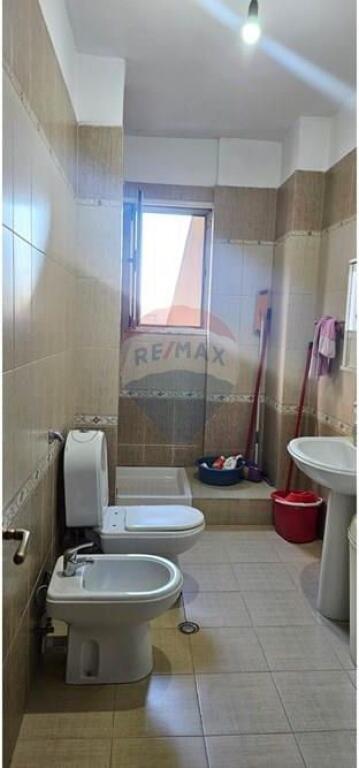 Apartment for rent 2+1 at Pazari i Ri