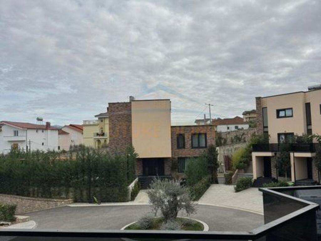 For sale, 3-Storey Villa + 1 Basement Floor, Primavera Residence, Mjull Bathore