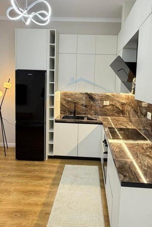 Shitet, Apartament 2+1, Unaza e Re