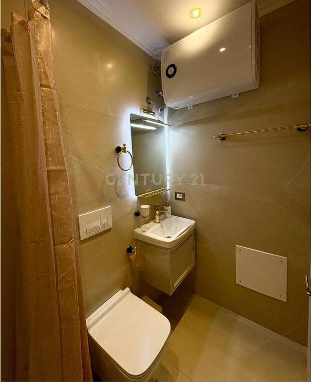 Dy Super Studio Moderne ne Myslym Shyr per shitje, Ideal për Airbnb !