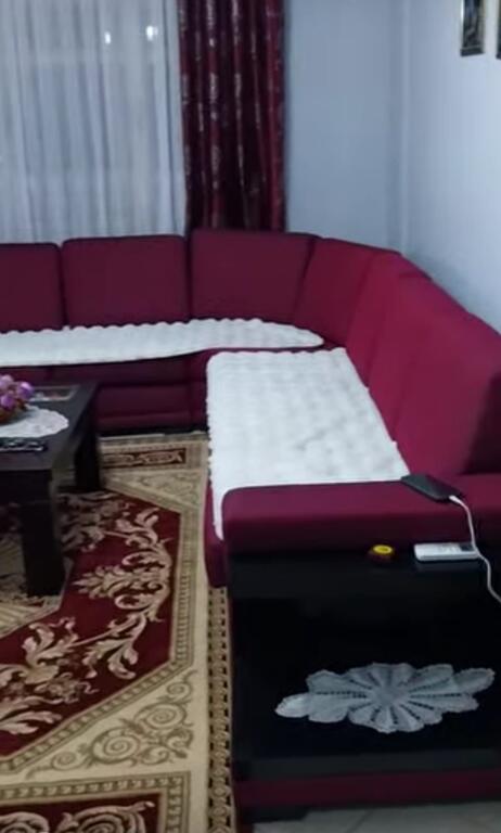 Jepet me qira 2+1+1 te Kthesa e Kamzes 400 mije leke