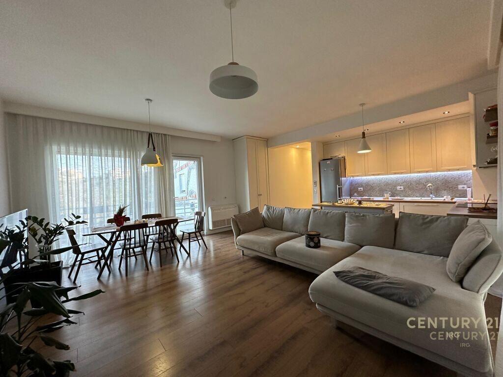 Apartament 3+1 per shitje te Kodra e Diellit