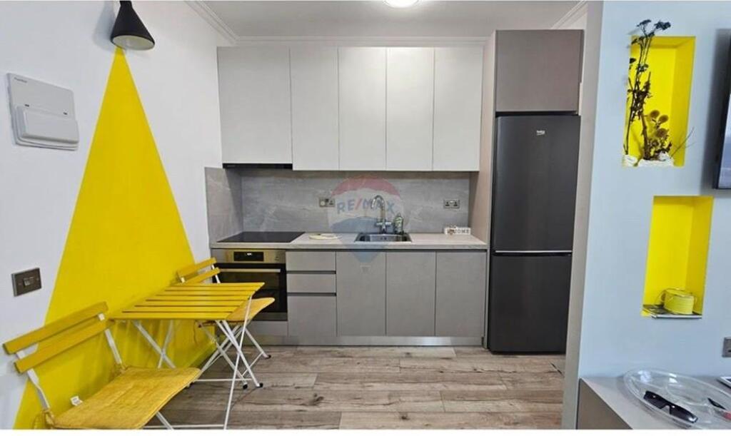 Garsoniere me qira ne Bllok