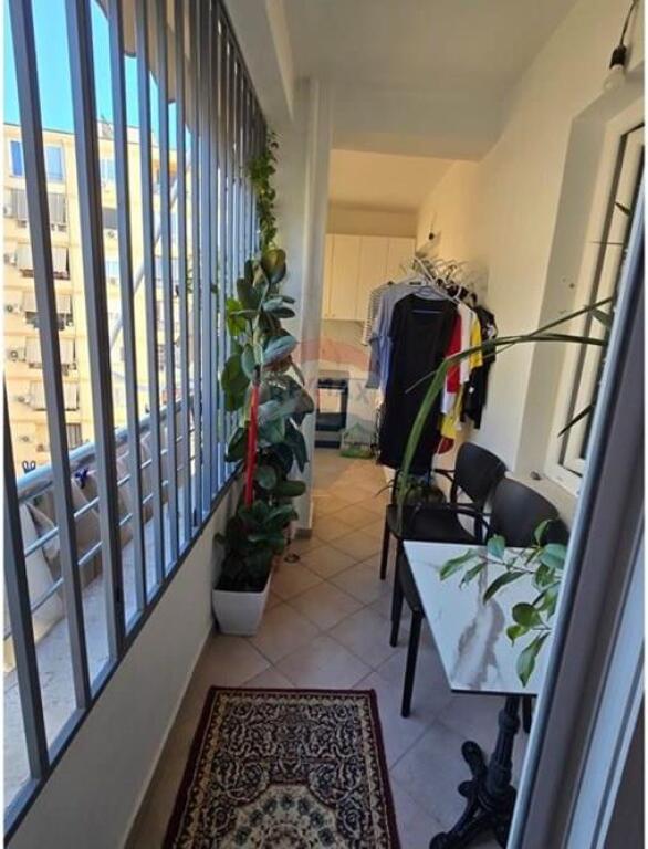 Shitet Apartament 3+1+2 në Astir