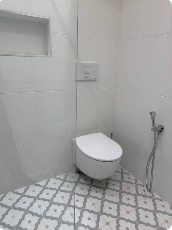 Apartament 1+1, Don Bosko!