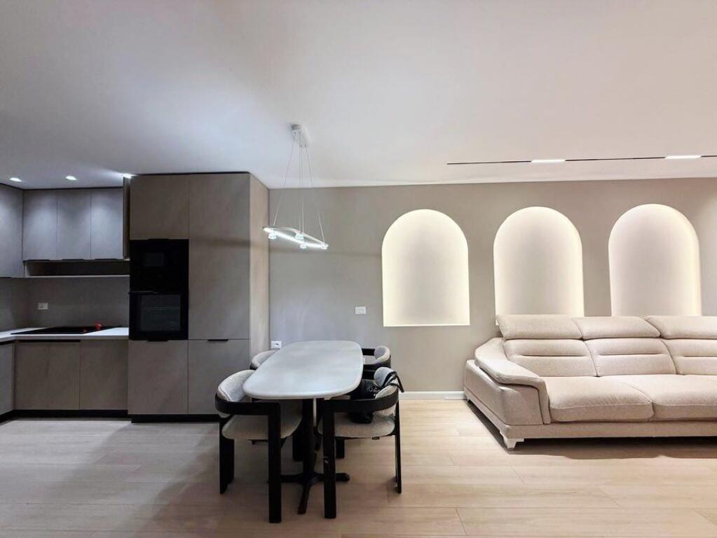 Apartament per shitje 2+1+2+verande