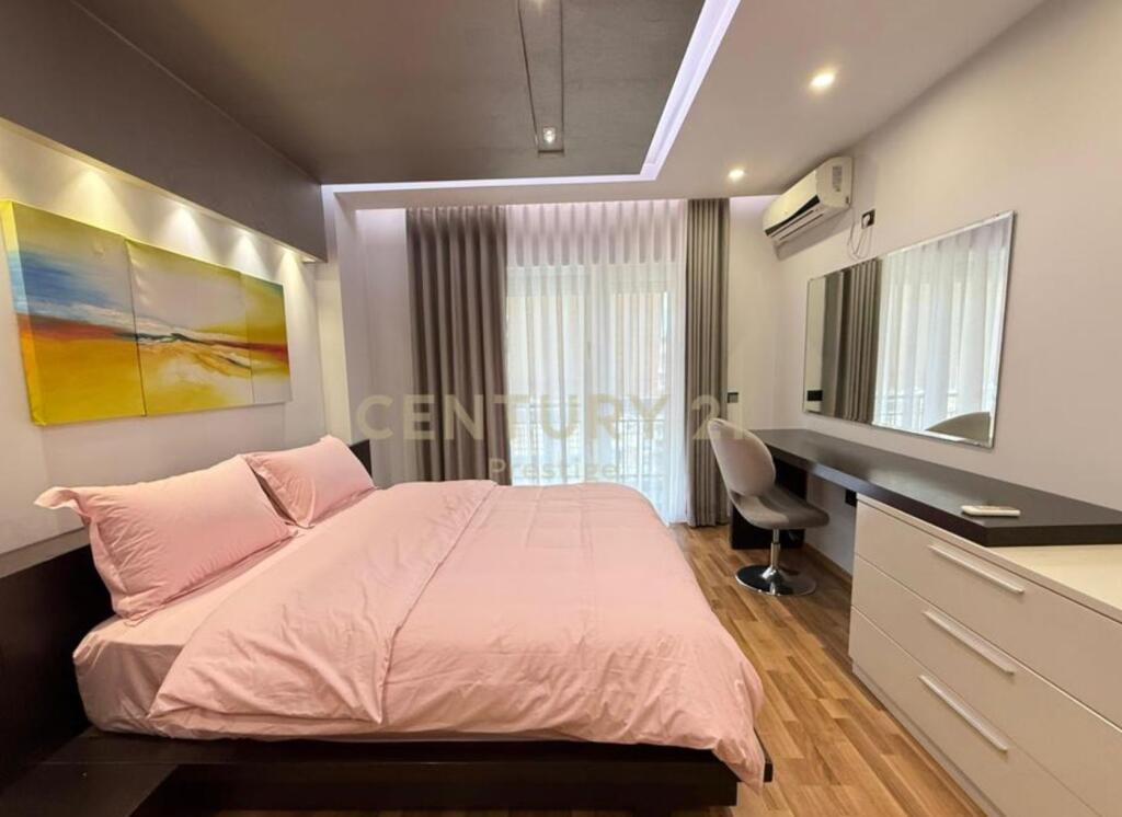 🌟 Jepet me Qira – Hapësirë 2+1+2 në Vend Premium pranë Ambasadës Amerikane