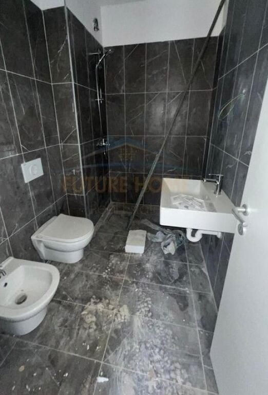 Shitet, Apartament 2+1+2, Univers City