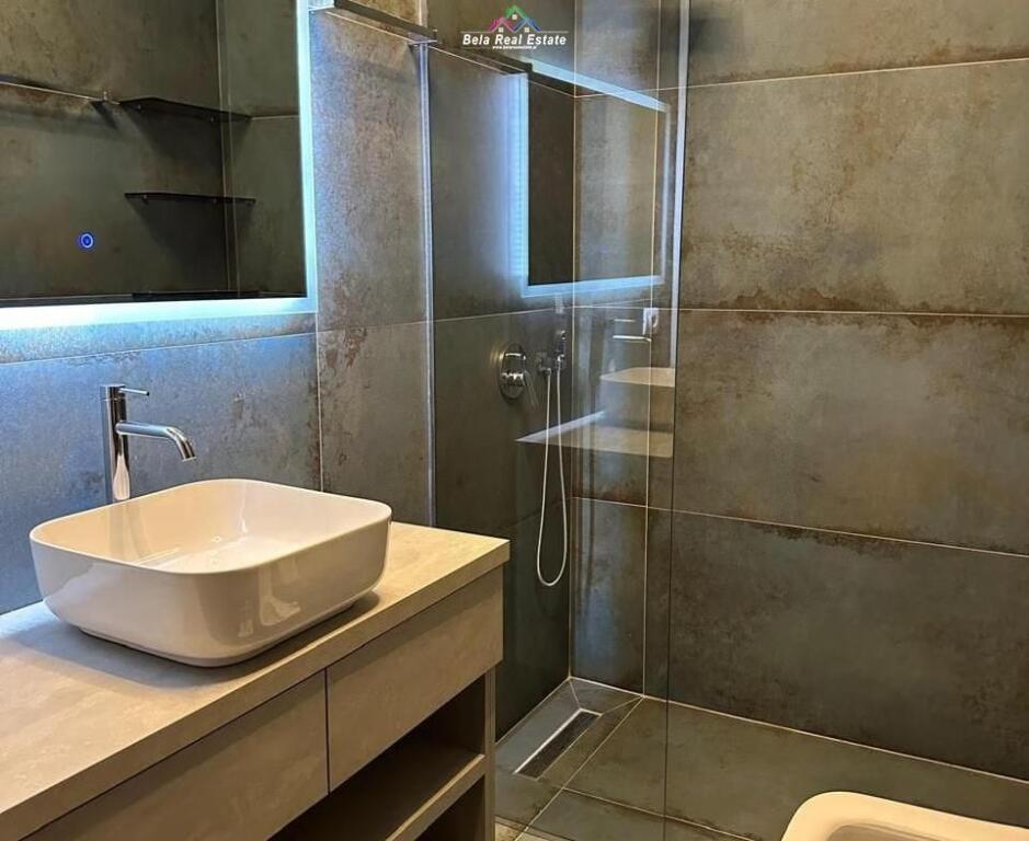 Appartamento In Affitto 3+1+2 Presso Garden Building (ID B230196) Tirana