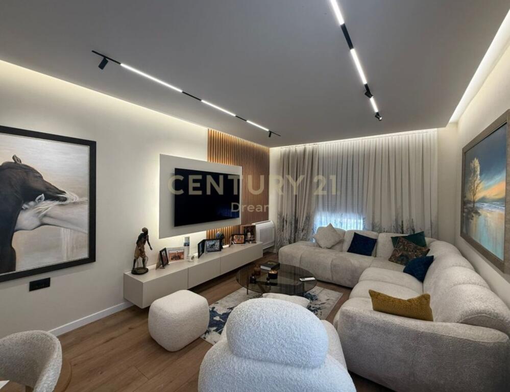 🌟 Shitet Banesë 2+1 në Xhamllik – Lokacion i Preferuar në Tirane