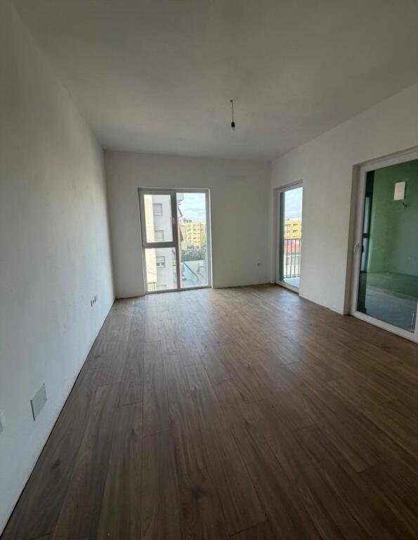 🏡 Appartamento 2+1 in vendita a Tirana Entry 2