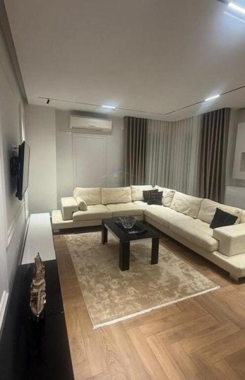 Qira , Apartament 2+1 + Post Parkimi , Pazari i Ri , Tirane