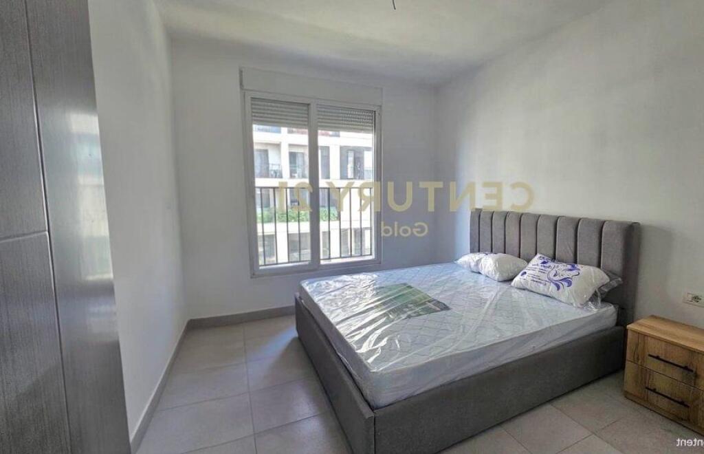 Jepet Me Qera 2+1+2 tek 5 Maji