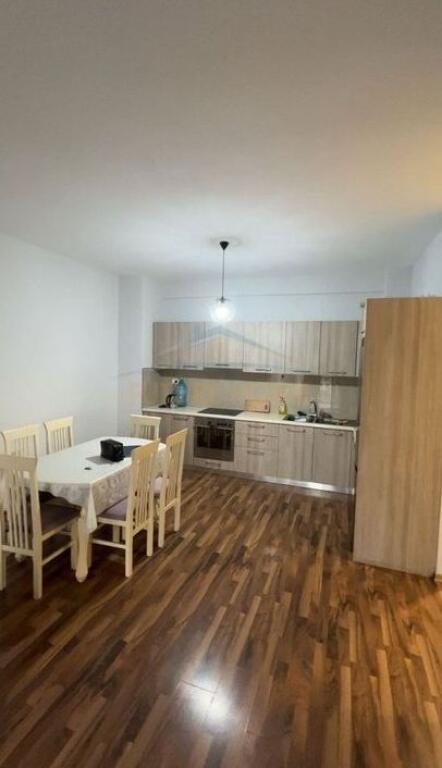 Qera, Apartament 2+1+2 + Post Parkimi, Green City ,Unaza e Re