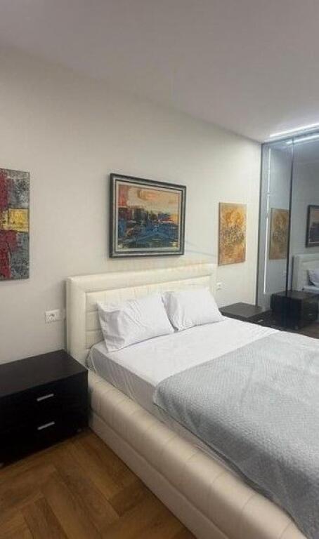 Qira , Apartament 2+1 + Post Parkimi , Pazari i Ri , Tirane