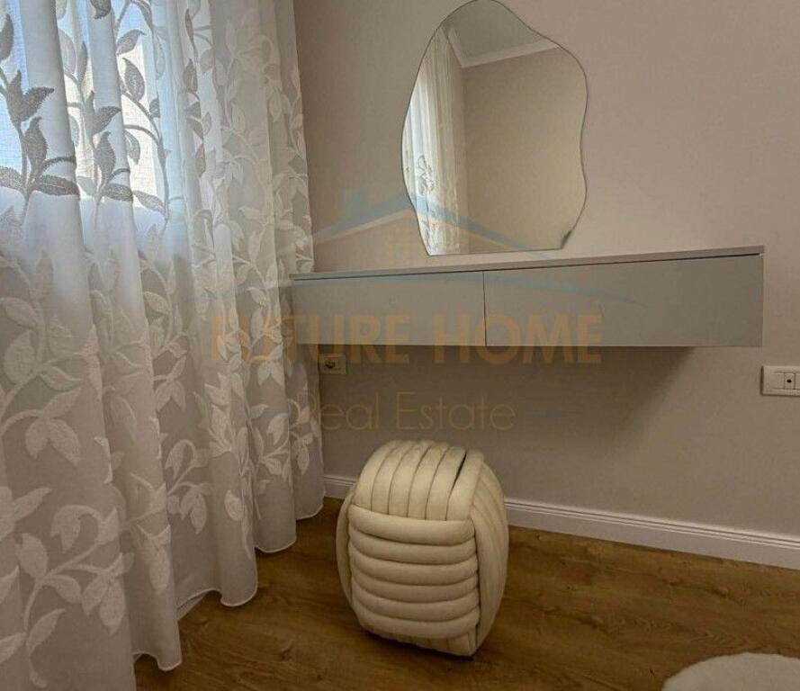 Shitet, Apartament 2+1, Unaza e Re