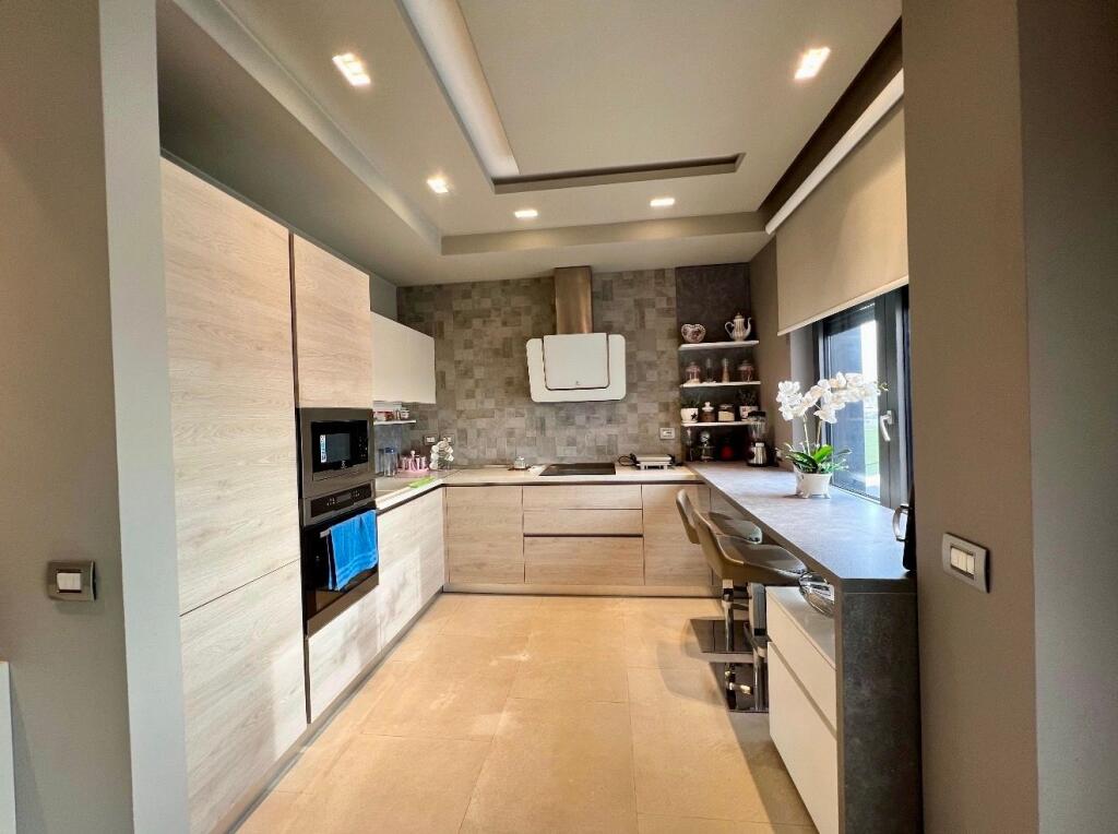 📣 QERA SUPER Apartament 2+1 Me 2 Tualete Dhe 2 Ballkone 📍 Zogu i Zi , Prane Ring Center ✨