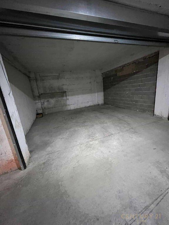 APARTAMENT PER SHITJE TE LIQENI I THATE 3+1+2 + 2 POSTE PARKIMI