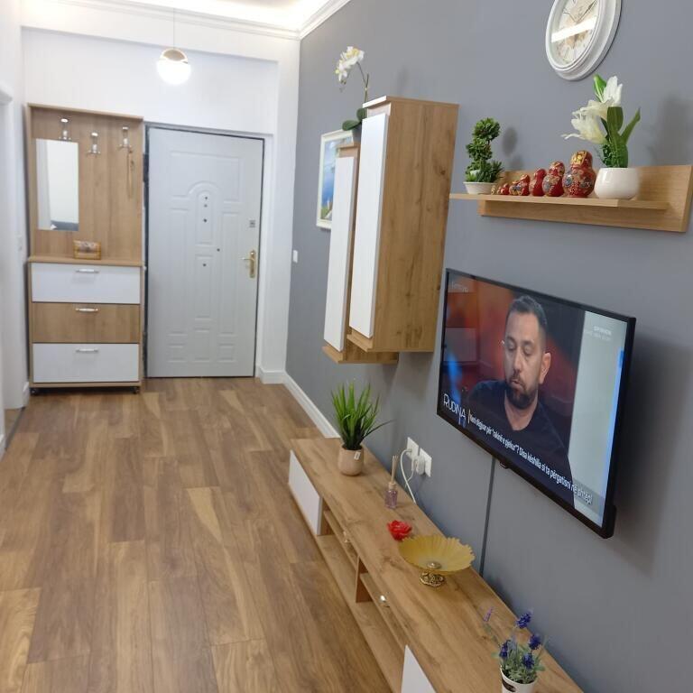 super apartrament me qira tek rruga e kosovareve