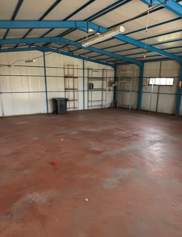 🏭 Warehouse for rent – behind City Park