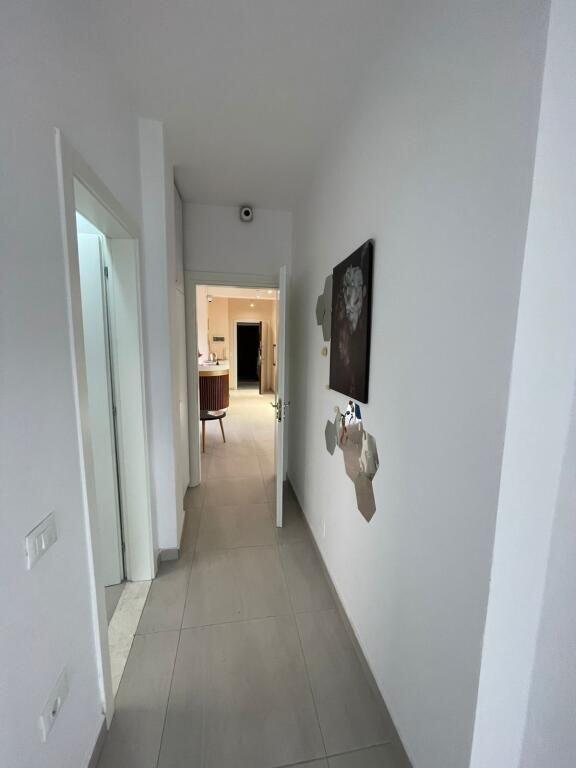 Apartament 3+1 +2 Tualete dhe Verande ne shitje tek Selvia, Prane Viles Gold - Tirane (ID D8143A6)
