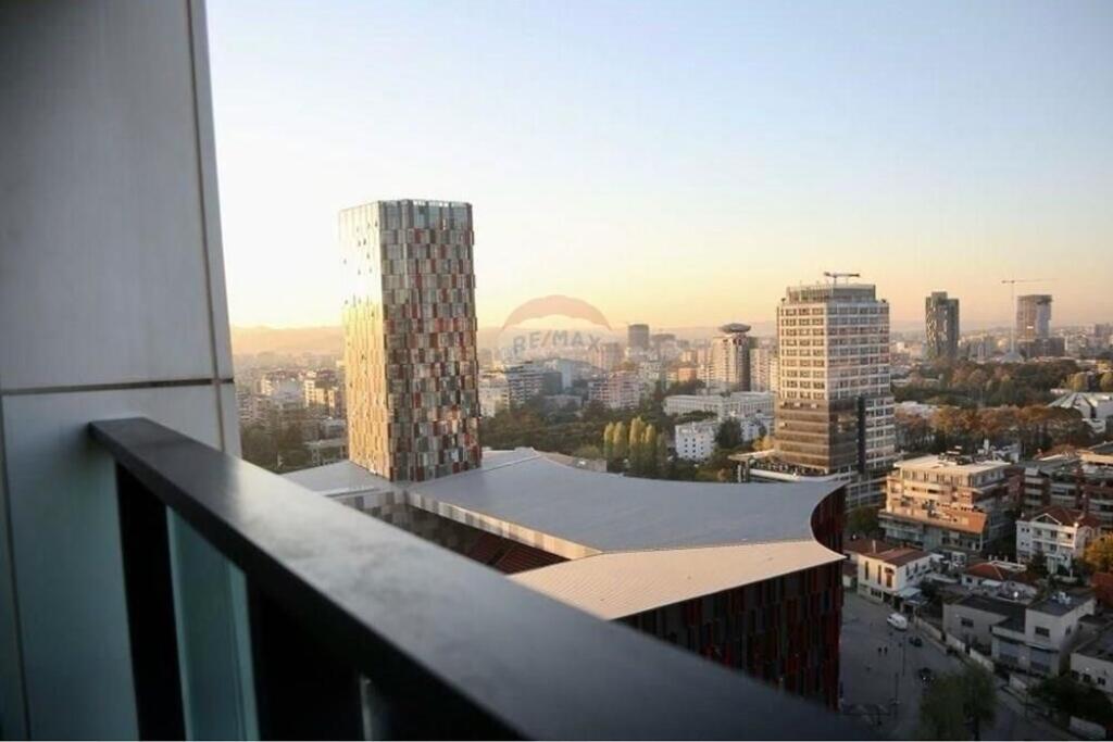 Apartment 3+1 for sale Std.Air Albania!