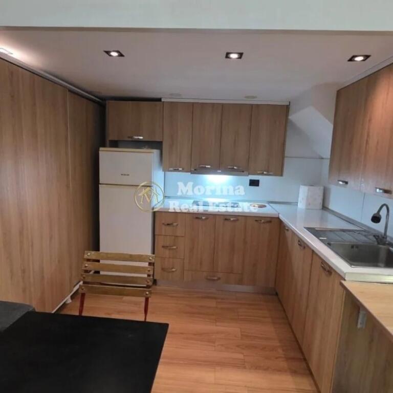 Rent | Duplex 1 + 1 | Ballet School | 350 €/month