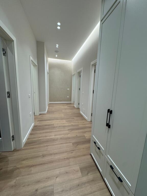 Apartament per qera 2+1+2+1 depo te Rezidenca 3D