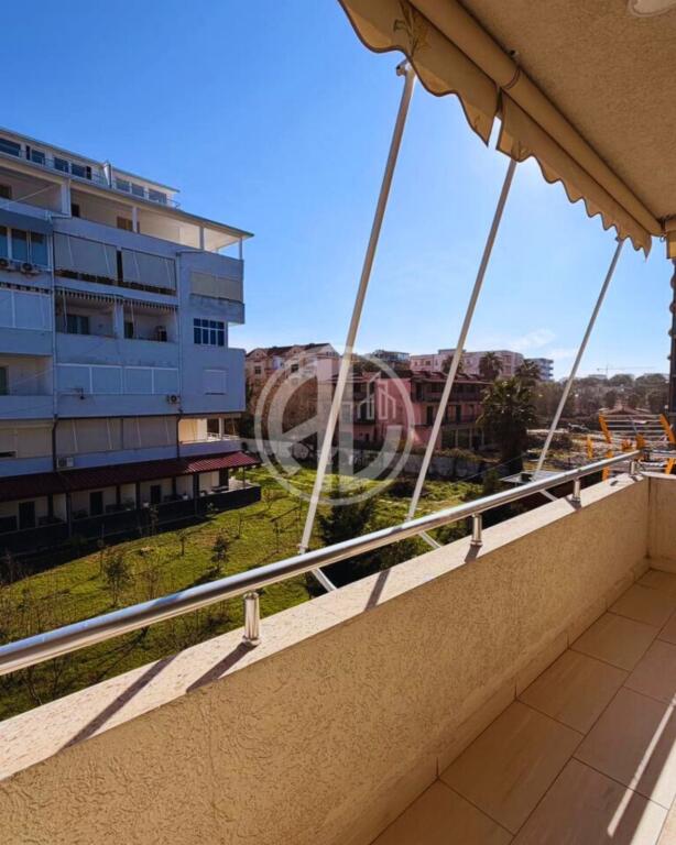 Apartament per Qira