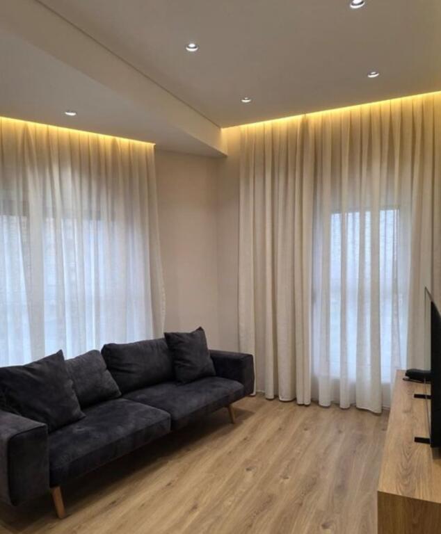 🌟 Jepet me Qira – Apartament 1+1 me Parkim në Ali Demi (Rezidenca Kadiu)