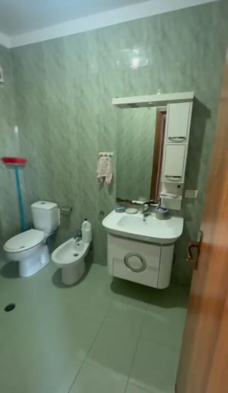 Me qira apartament për zyrë 2+1: Ish-Ekspozita, Bulevardi “Gjergj
