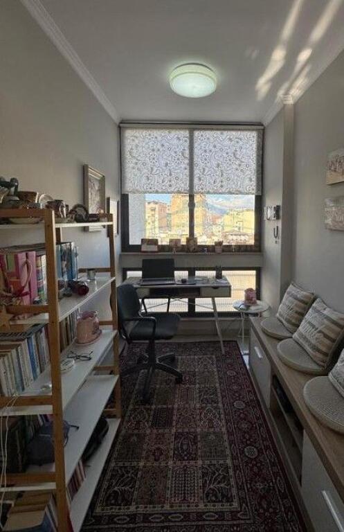 Shitet , Apartament 3+1+2 , Rruga e Kosovareve