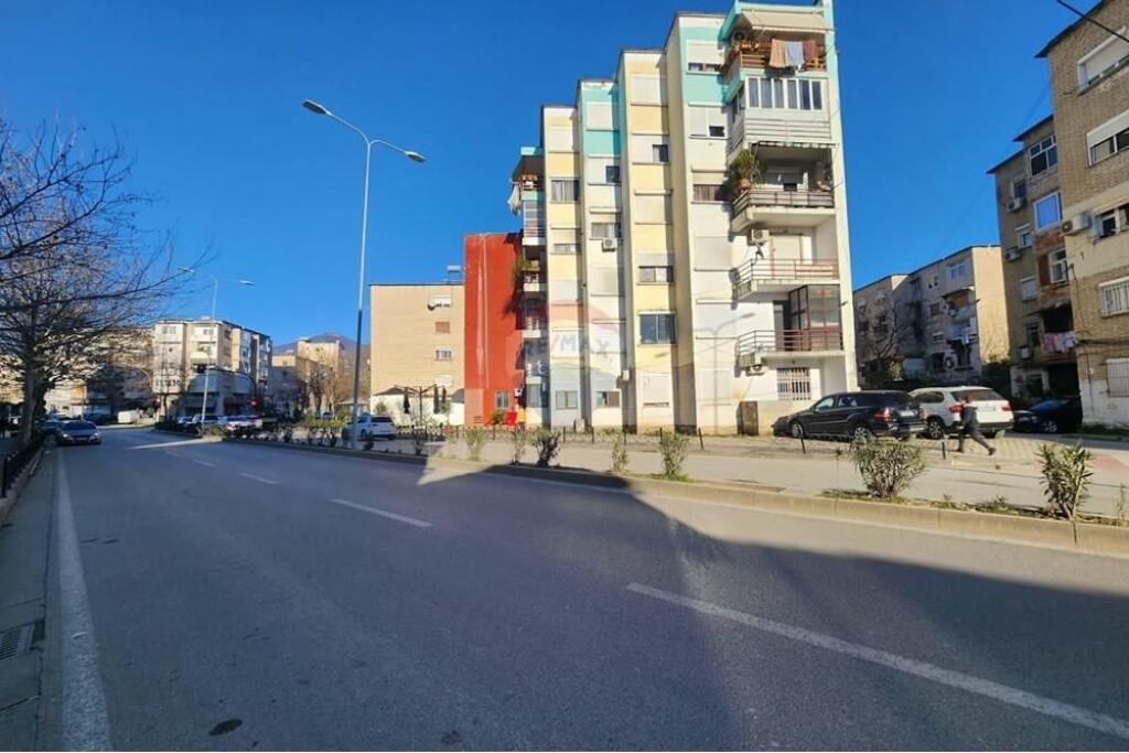 Ambient zyrash per qira te Ish Tregu Elektrik!