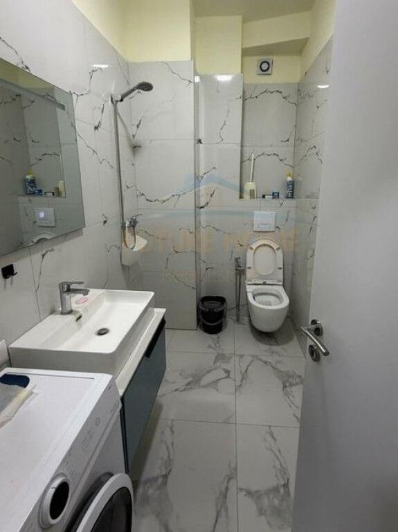 Shitet, Apartament 1+1+Post Parkimi, Rrugën Riza Cerova