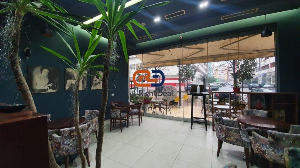 In Yzberisht, Shop for Sale in Working Condition with Perfect Floor Plan, with 2 Verandas !!