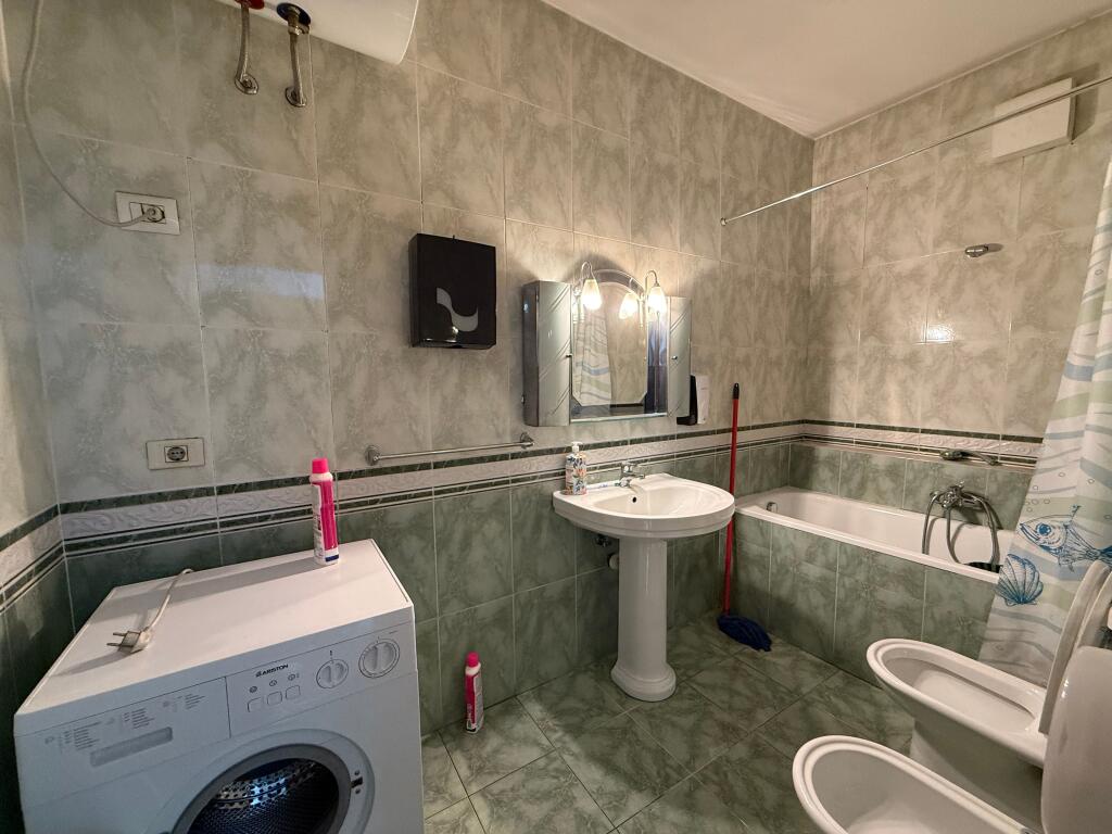 OFROJME PER QIRA AMBIENT PER ZYRA NE ZONEN E BLLOKUT!