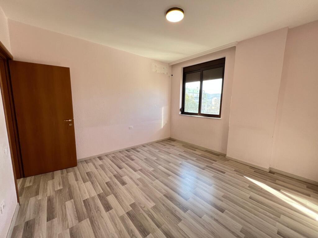 Zyre me qira tek St Dinamo!
