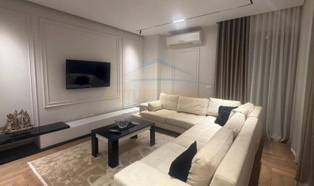 Qira , Apartament 2+1 + Post Parkimi , Pazari i Ri , Tirane