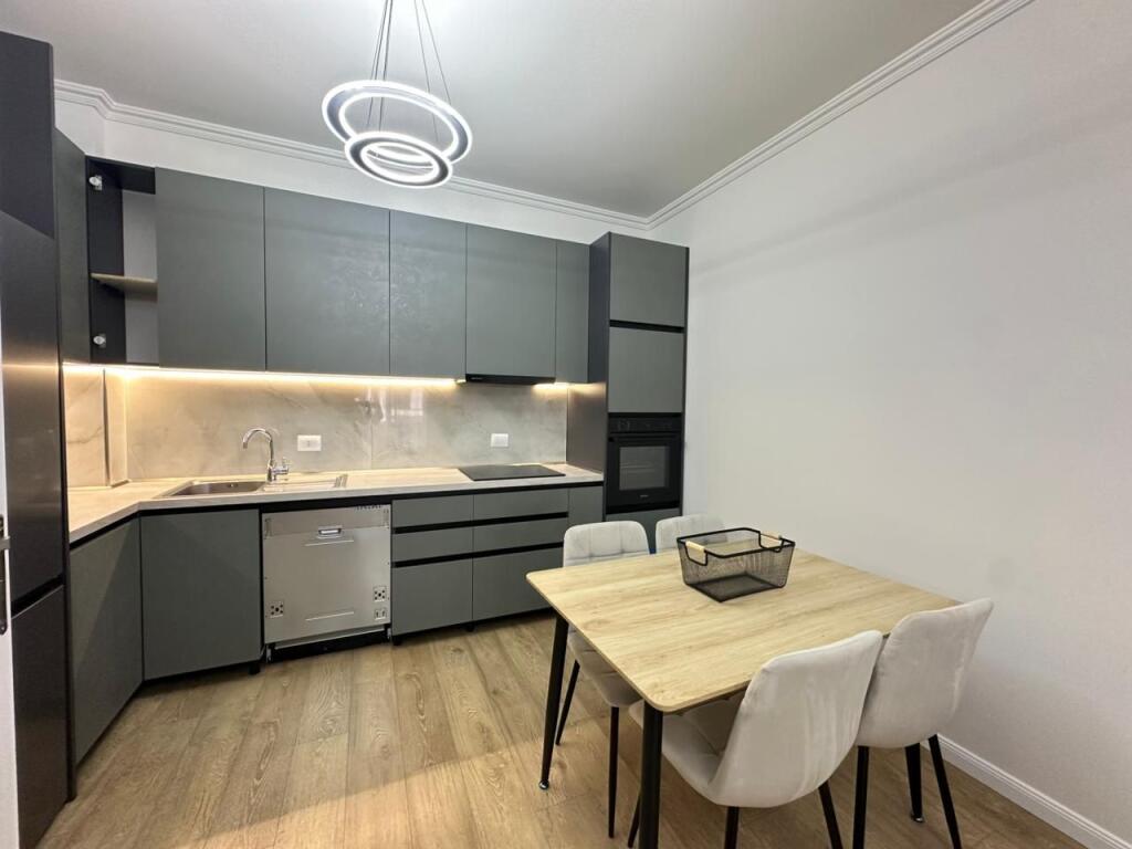 🏠 Jepet me qira apartament 1+1